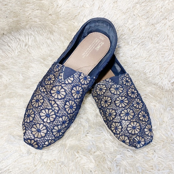 Toms Shoes - TOMS Metallic Gold Navy Crochet Glitter Classics